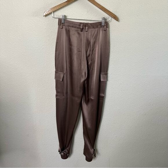 Aritzia Babaton Refined Cargo Pant in Grey Taupe Womens Size 00 - Picture 8 of 10